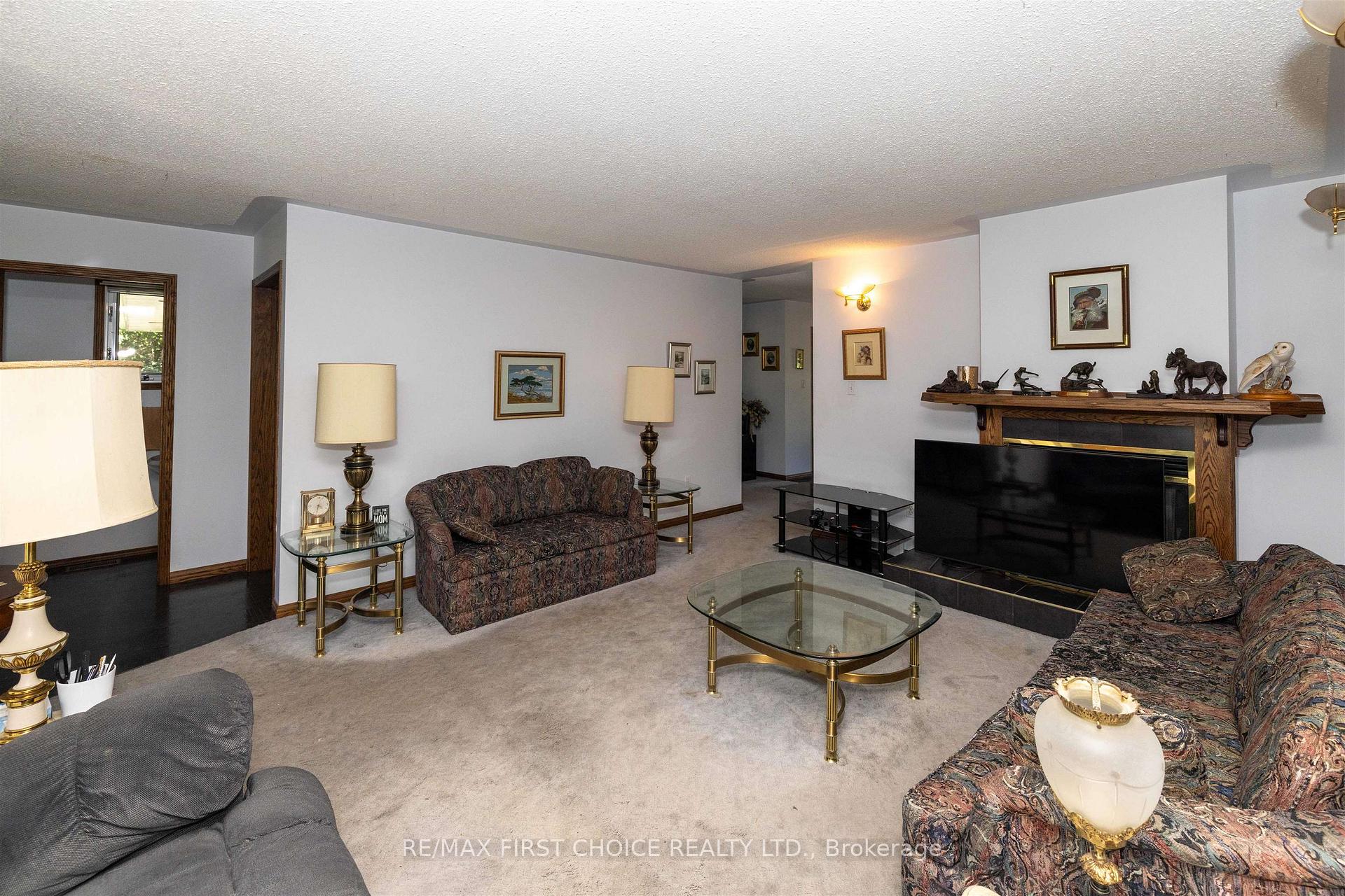 Photo 30 of 1155 Victor Street S, Thunder Bay, Rosslyn Road — HOMEH