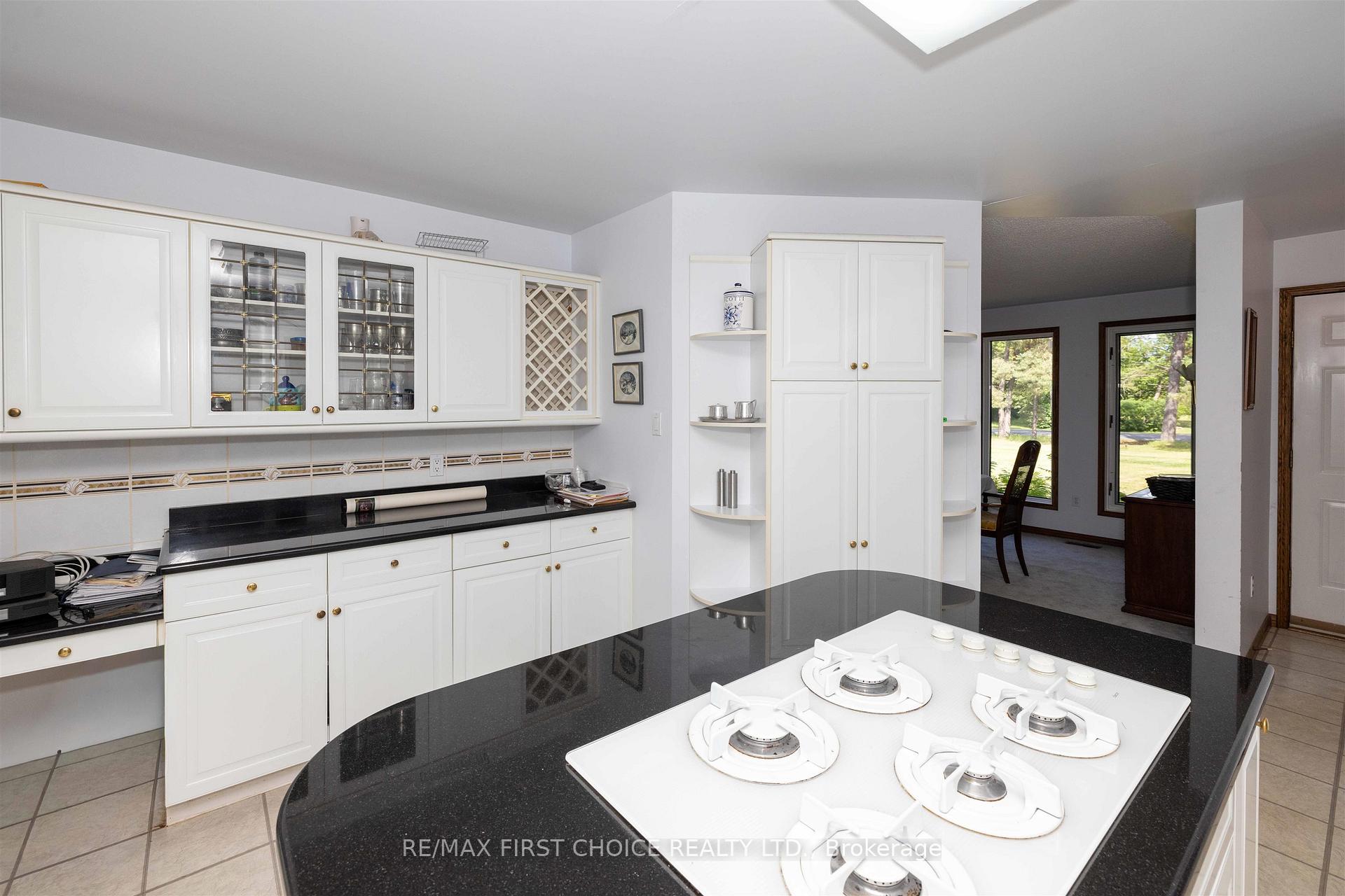 Photo 31 of 1155 Victor Street S, Thunder Bay, Rosslyn Road — HOMEH