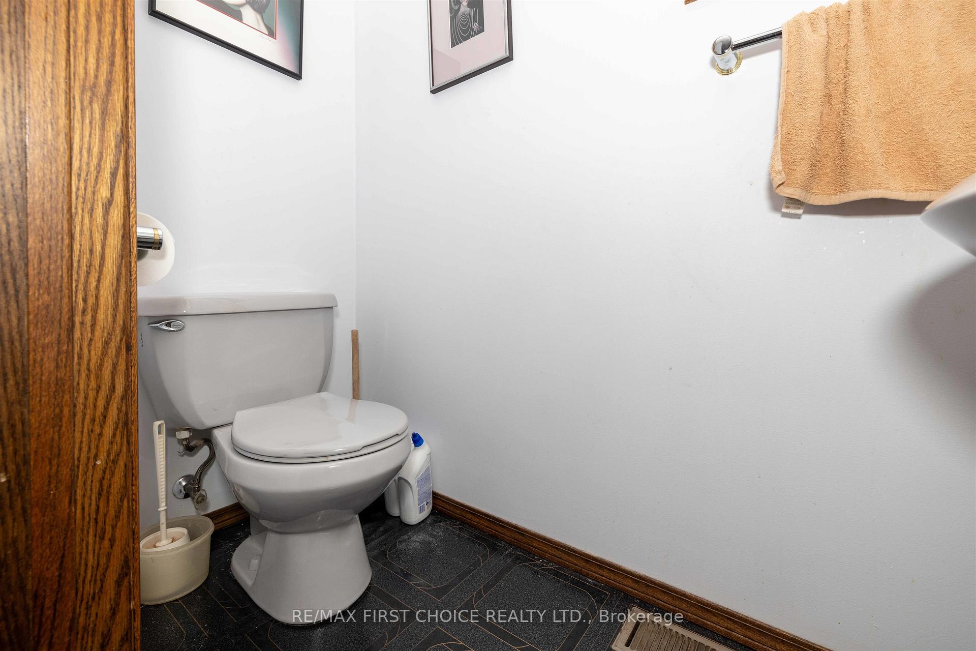 Photo 39 of 1155 Victor Street S, Thunder Bay, Rosslyn Road — HOMEH