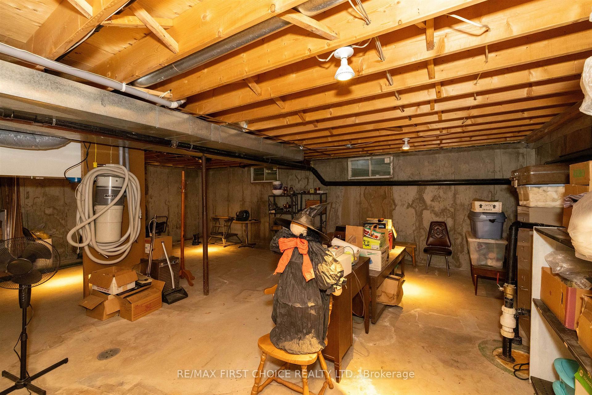 Photo 46 of 1155 Victor Street S, Thunder Bay, Rosslyn Road — HOMEH