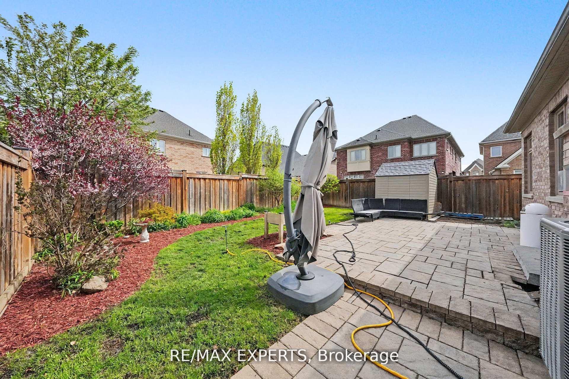 Photo 46 of 4 Sim Hill Crescent, King, King City — HOMEH