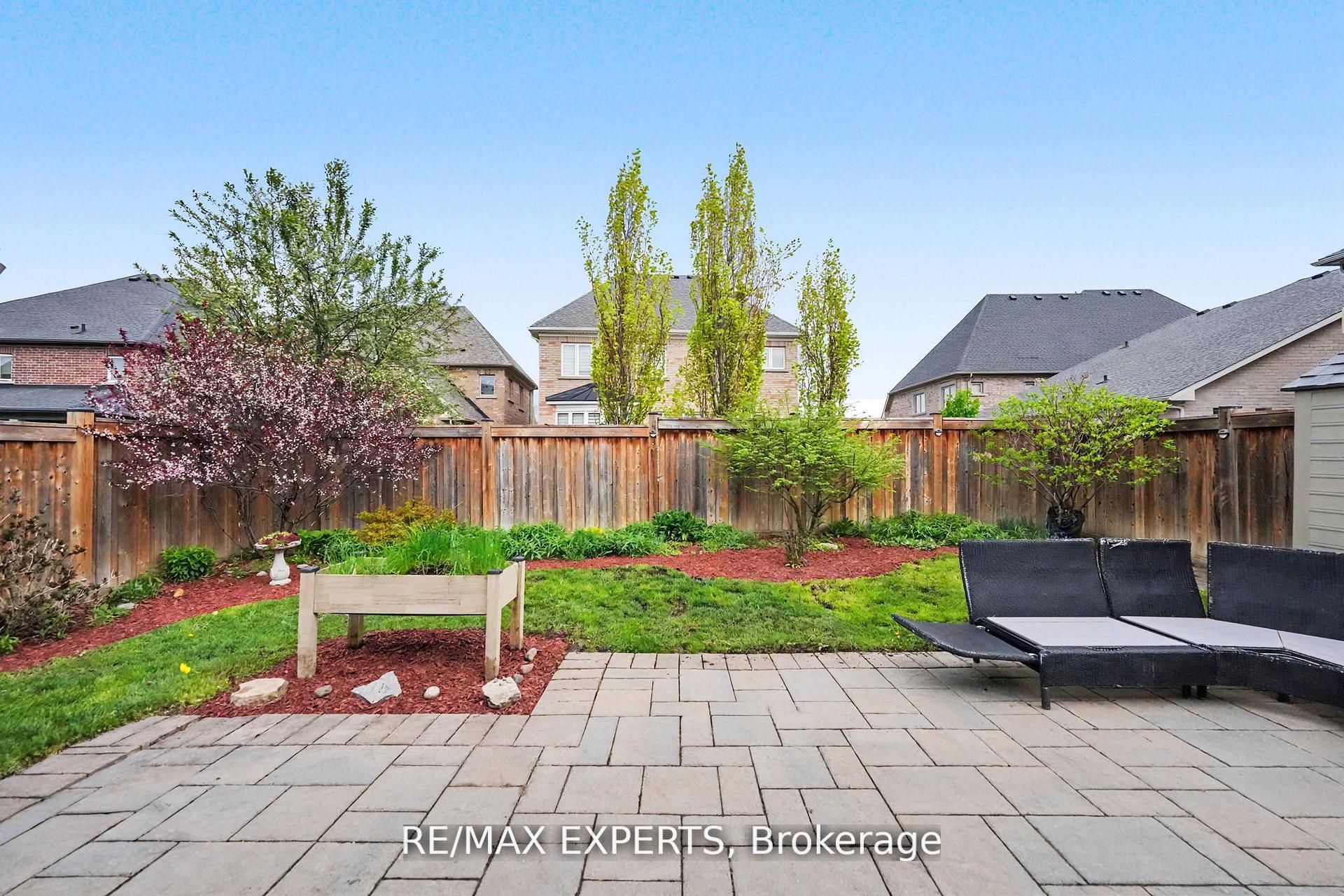 Photo 49 of 4 Sim Hill Crescent, King, King City — HOMEH