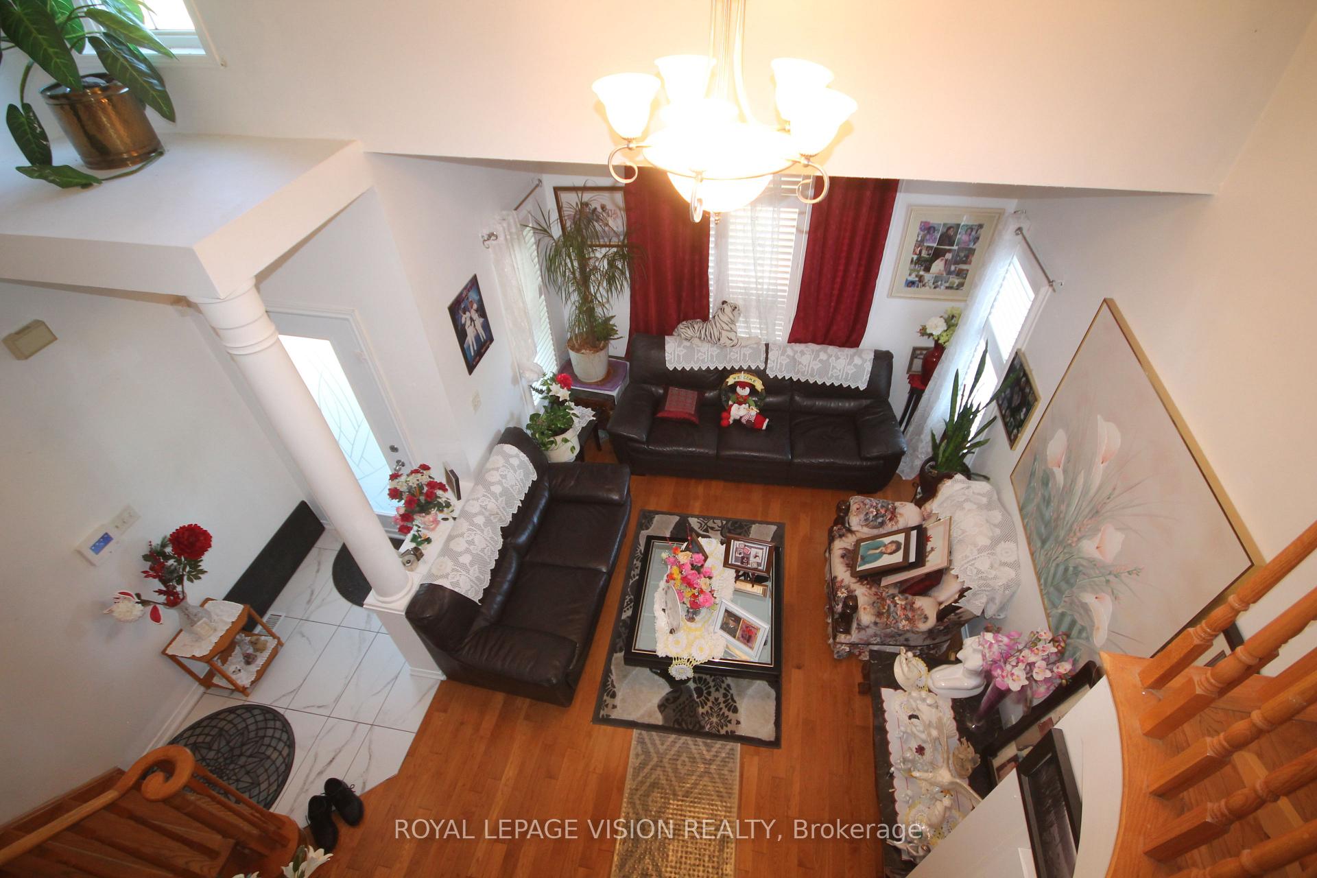 Photo 7 of 45 Bradbury Crescent, Ajax, Northwest Ajax — HOMEH