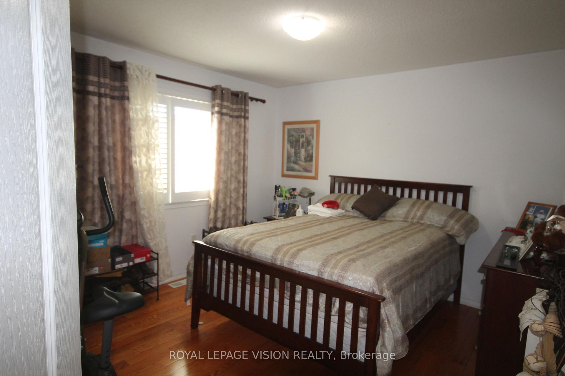 Photo 11 of 45 Bradbury Crescent, Ajax, Northwest Ajax — HOMEH
