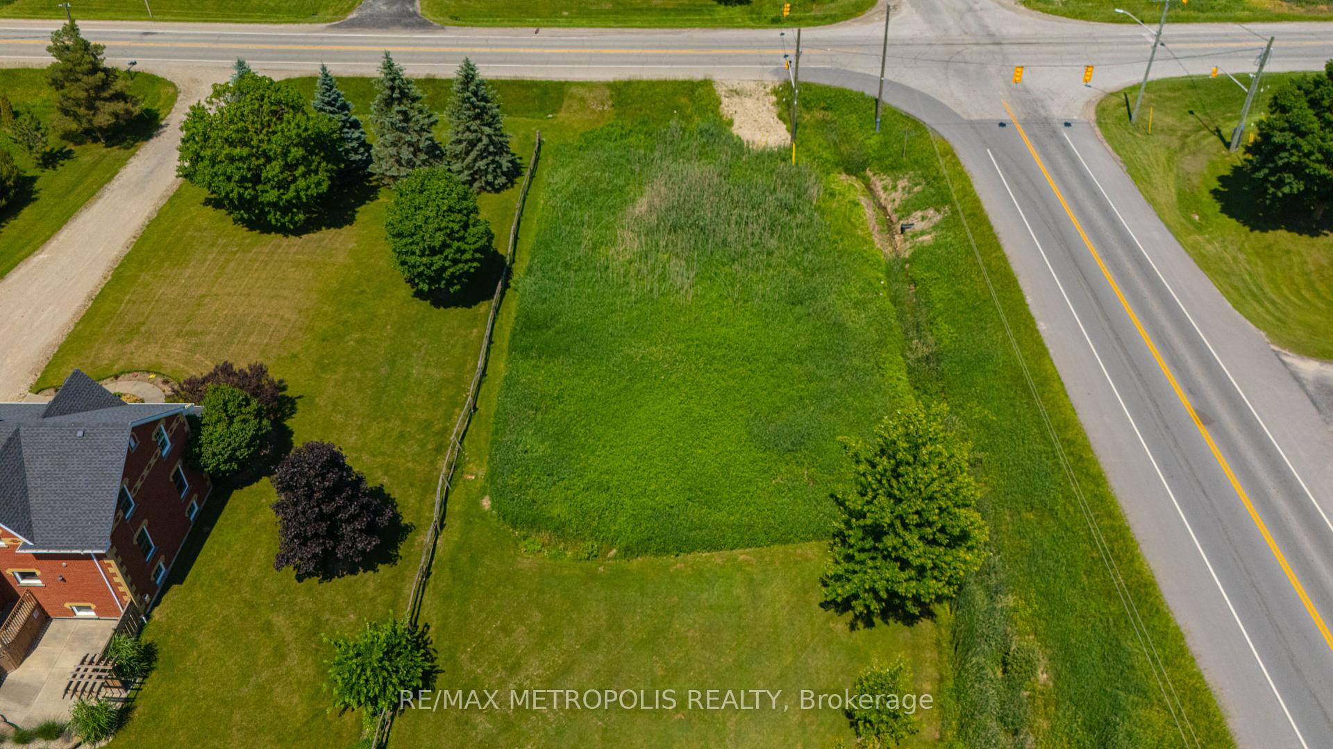 Photo of 7462 Wellington 11 Road