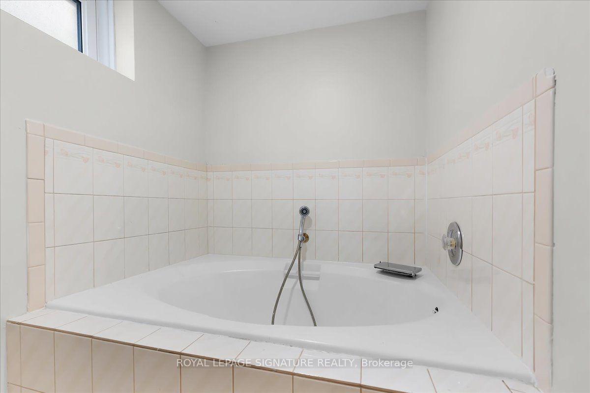 Photo 30 of 195 Park Road S, Oshawa, Vanier — HOMEH