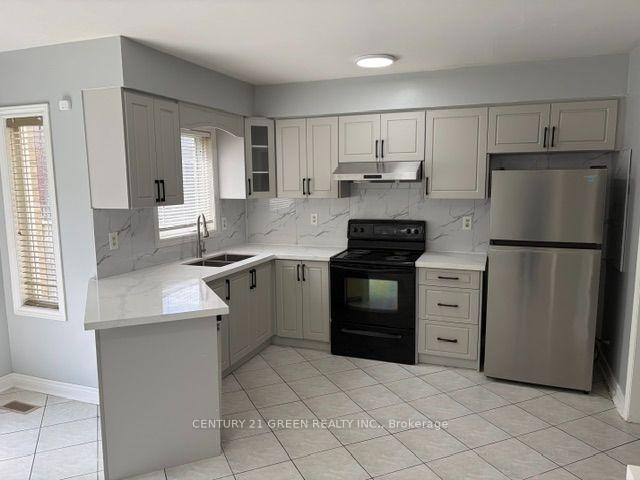 Photo 4 of 789 Fable Crescent, Mississauga, Meadowvale Village — HOMEH