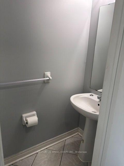 Photo 15 of 789 Fable Crescent, Mississauga, Meadowvale Village — HOMEH