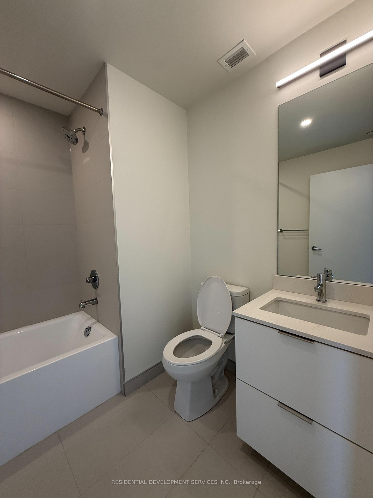 Photo 4 of Unit 2105, 89 Chruch Street, Toronto, Church-Yonge Corridor — HOMEH