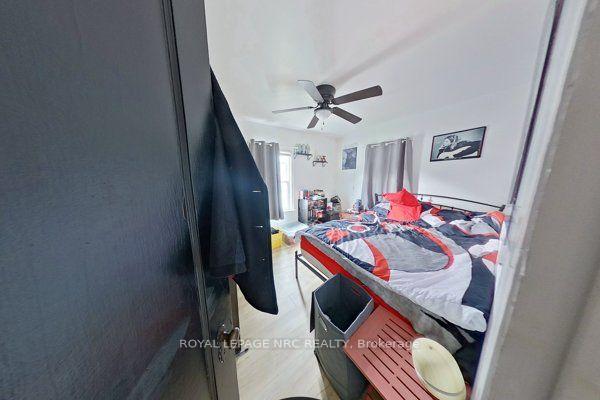 Photo 2 of 6437 Barker Street, Niagara Falls, Dorchester — HOMEH