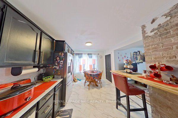 Photo 10 of 6437 Barker Street, Niagara Falls, Dorchester — HOMEH