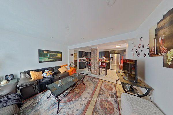 Photo 12 of 6437 Barker Street, Niagara Falls, Dorchester — HOMEH