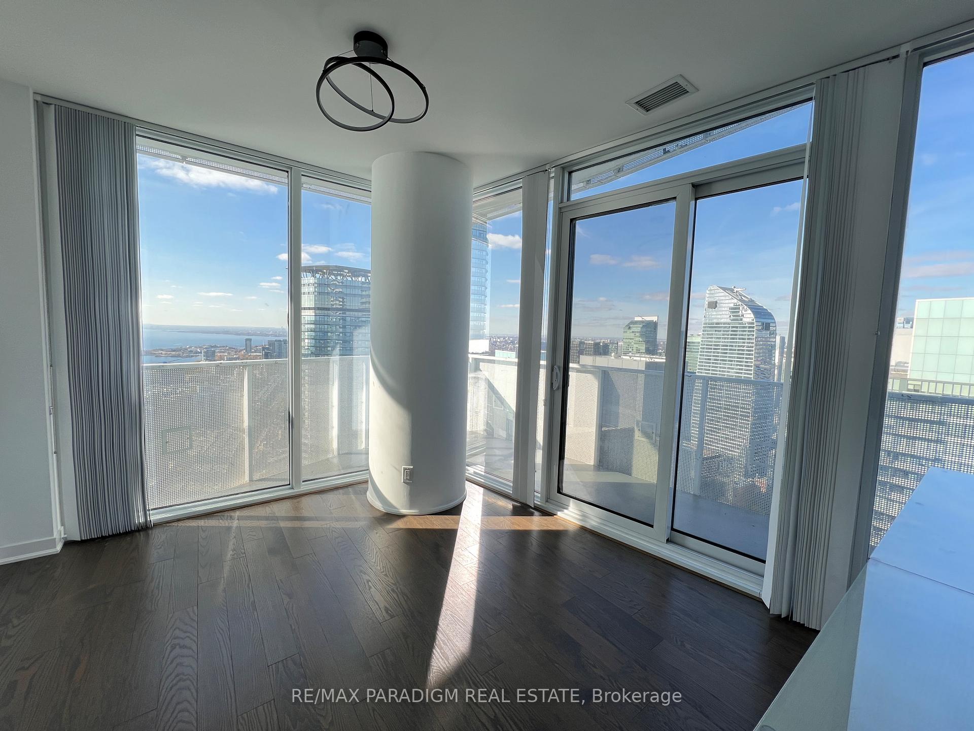 Photo 3 of Unit 6002, 100 Harbour Street, Toronto, Waterfront Communities — HOMEH