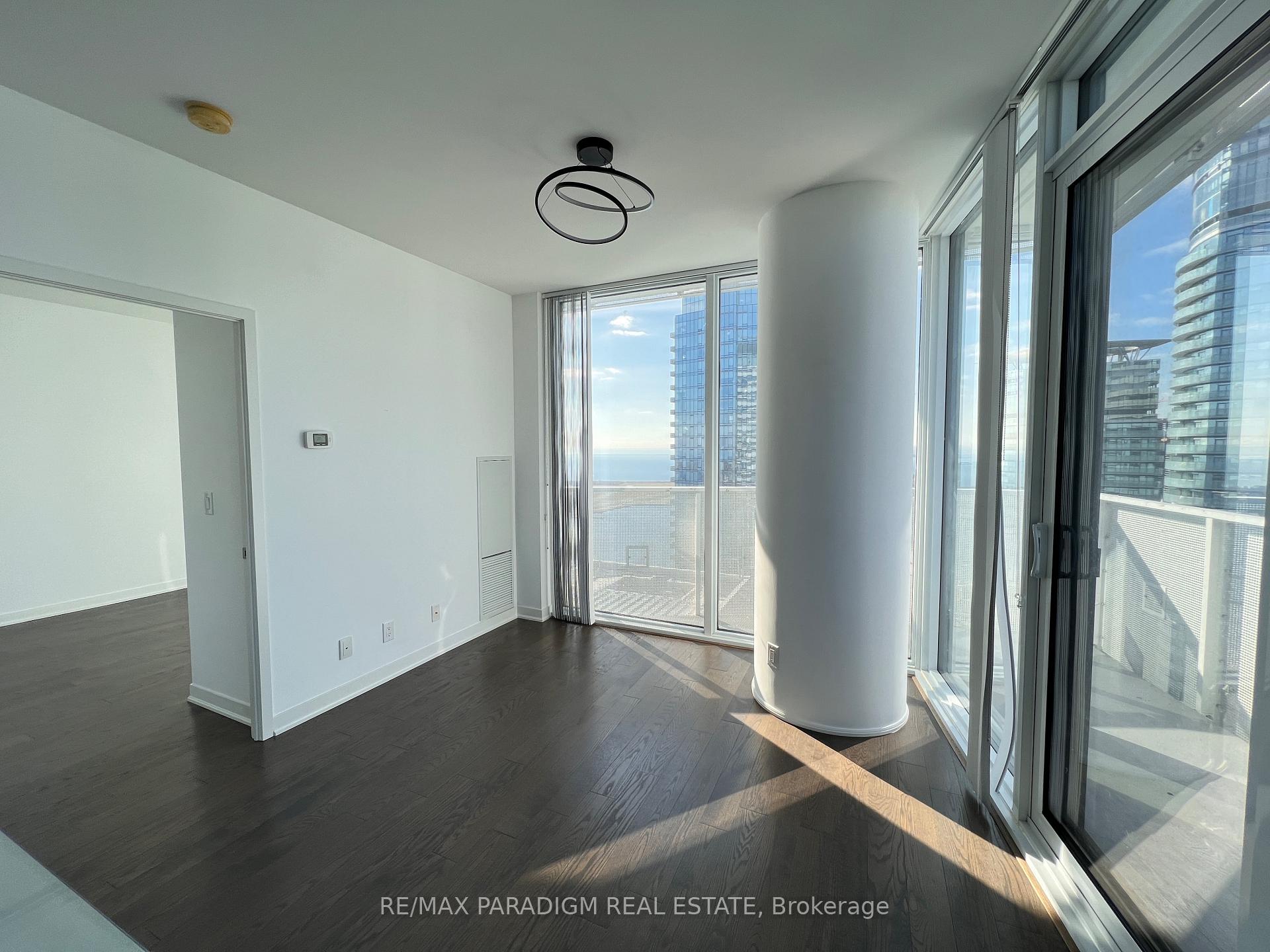 Photo 4 of Unit 6002, 100 Harbour Street, Toronto, Waterfront Communities — HOMEH