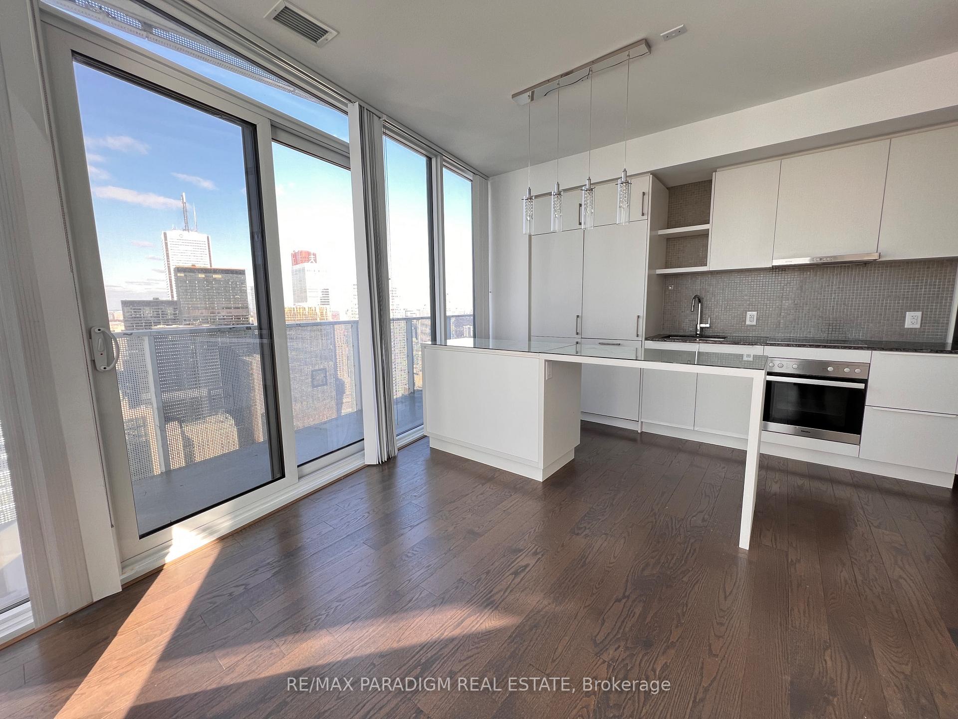 Photo 6 of Unit 6002, 100 Harbour Street, Toronto, Waterfront Communities — HOMEH
