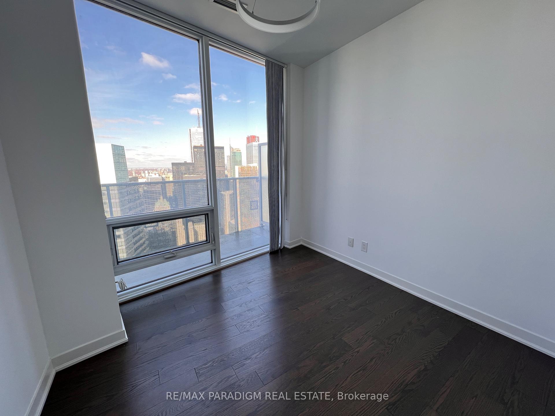 Photo 11 of Unit 6002, 100 Harbour Street, Toronto, Waterfront Communities — HOMEH