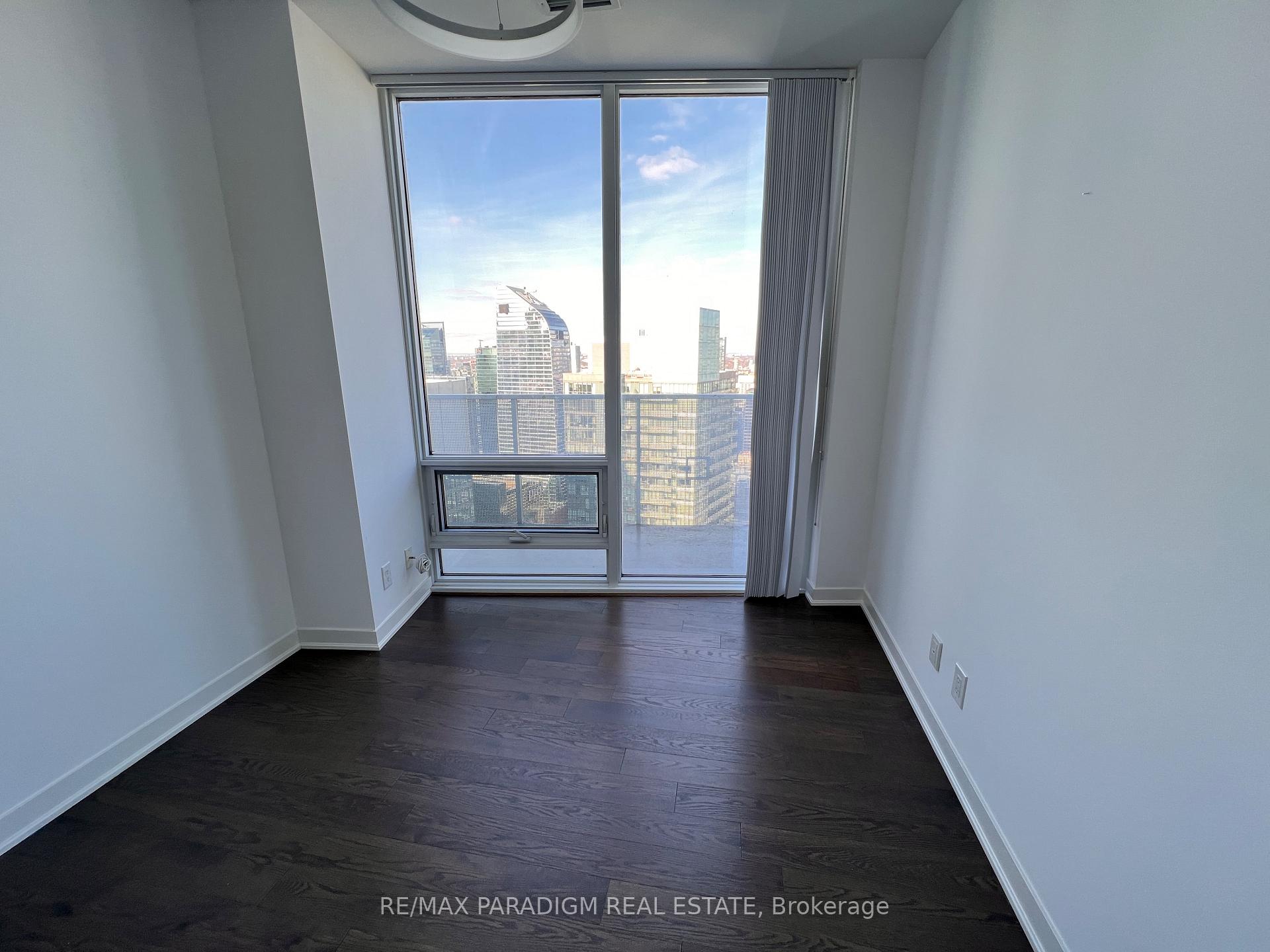 Photo 12 of Unit 6002, 100 Harbour Street, Toronto, Waterfront Communities — HOMEH