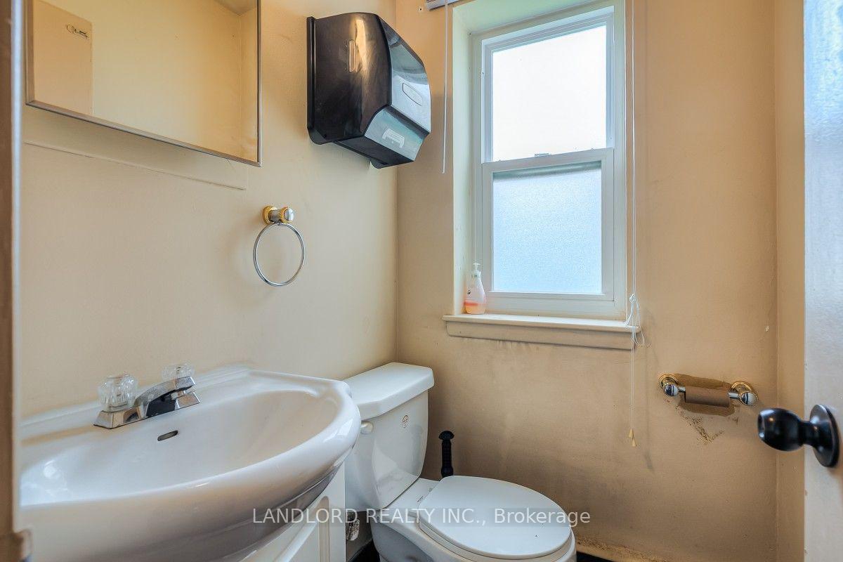 Photo 19 of Unit 201, 111 Craydon Road, Whitby, Downtown Whitby — HOMEH