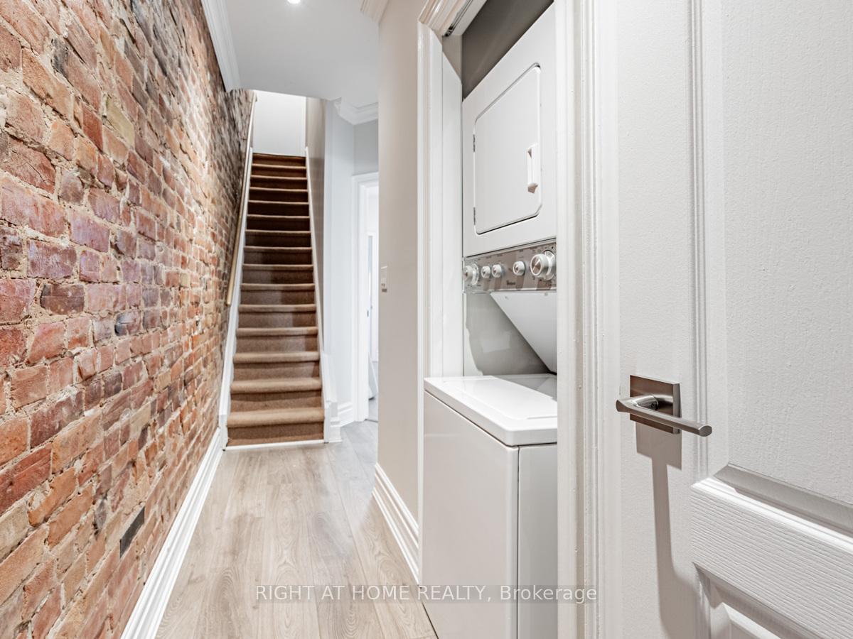 Photo 9 of 10 St Annes Road, Toronto, Little Portugal — HOMEH