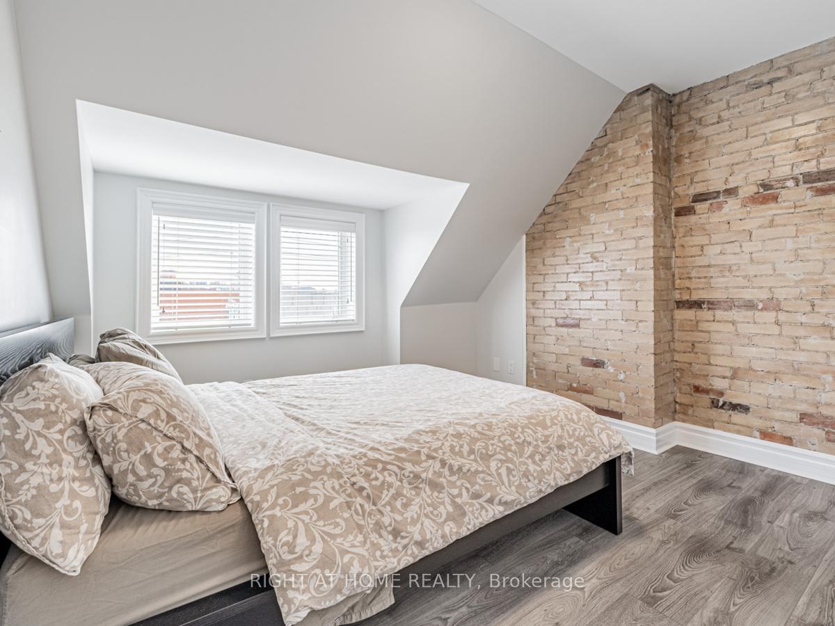 Photo 20 of 10 St Annes Road, Toronto, Little Portugal — HOMEH