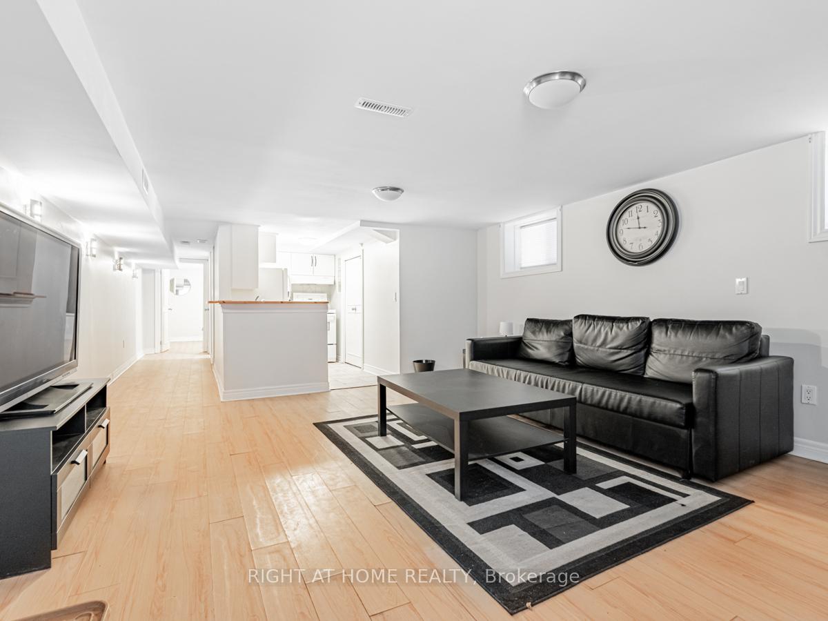 Photo 25 of 10 St Annes Road, Toronto, Little Portugal — HOMEH