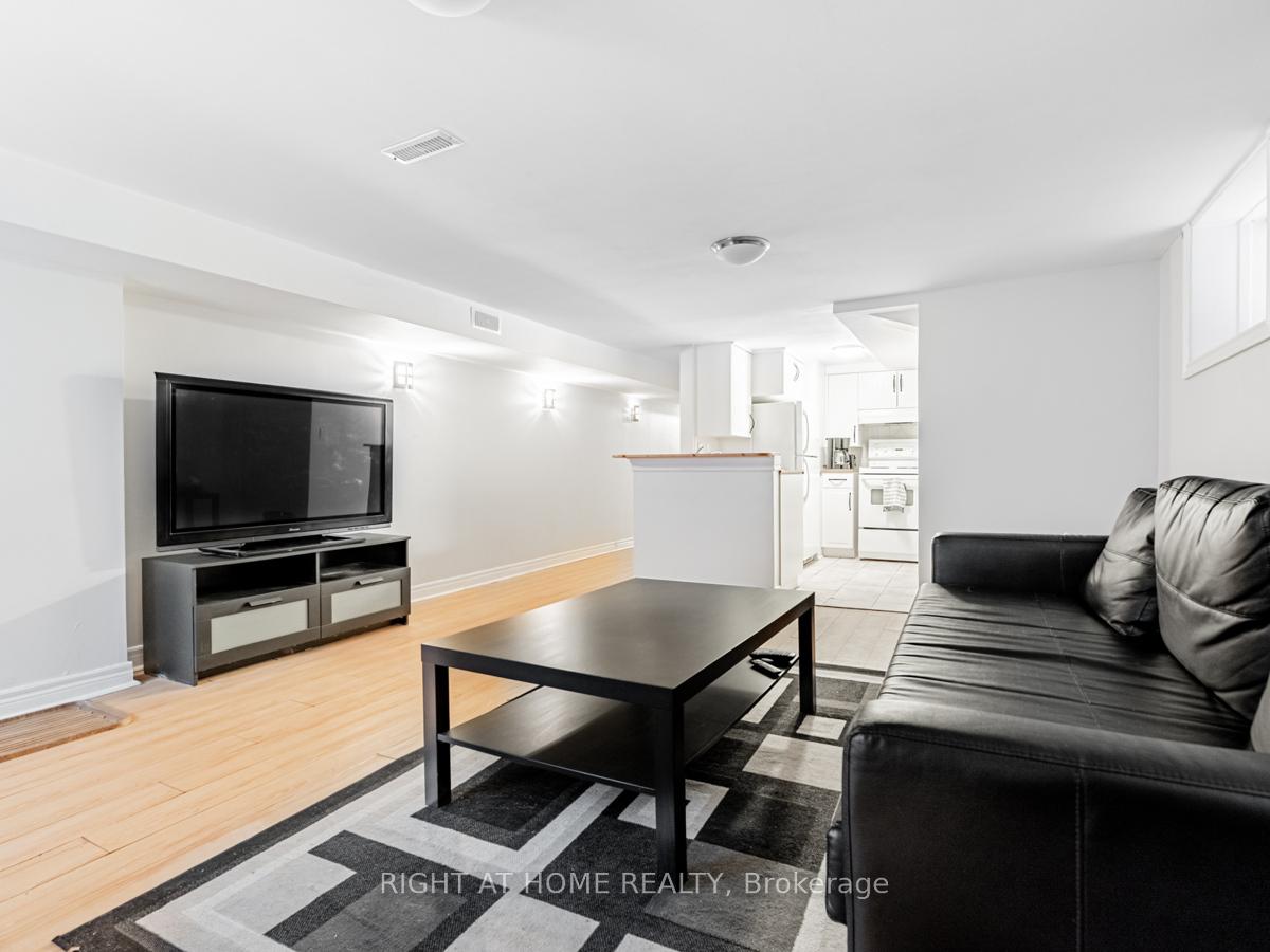 Photo 26 of 10 St Annes Road, Toronto, Little Portugal — HOMEH