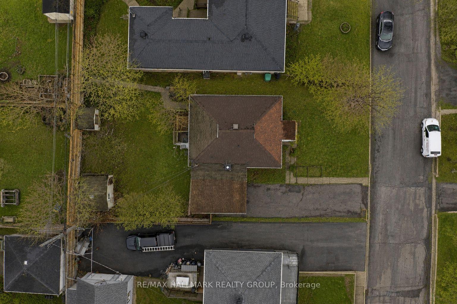 Photo 12 of 479 Newman Avenue, Ottawa, Overbrook/Castle Heights — HOMEH