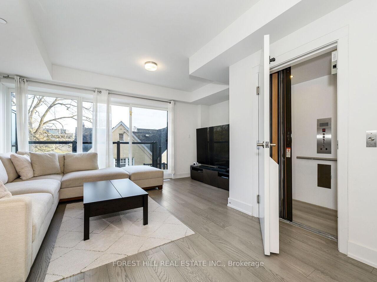 Photo 4 of Unit 5, 1 Hartman Avenue, Vaughan, Islington Woods — HOMEH