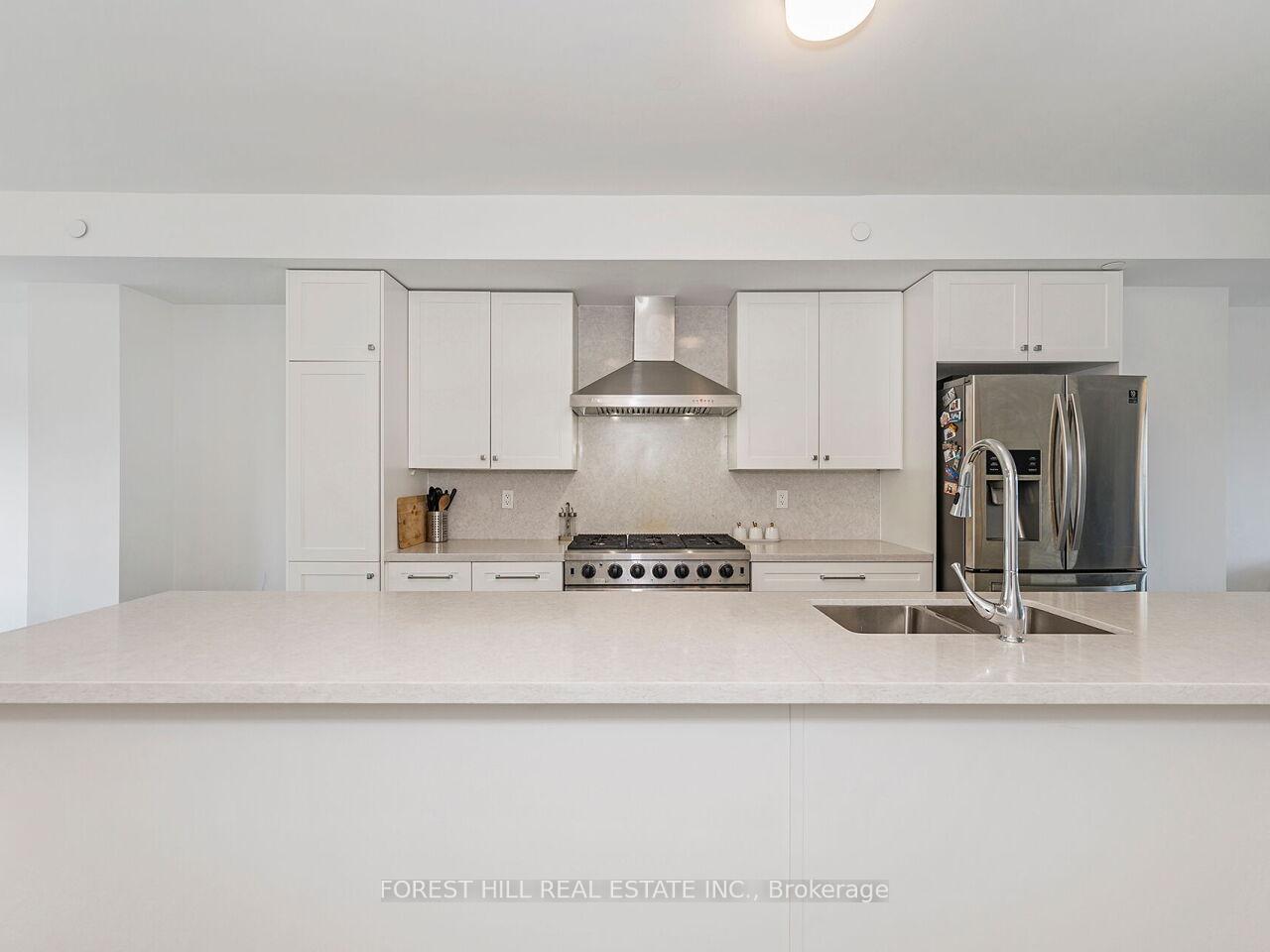Photo 8 of Unit 5, 1 Hartman Avenue, Vaughan, Islington Woods — HOMEH