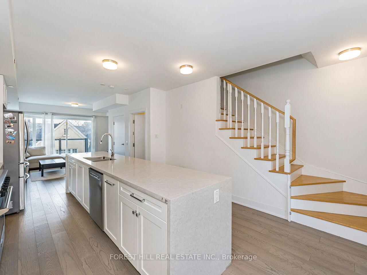 Photo 10 of Unit 5, 1 Hartman Avenue, Vaughan, Islington Woods — HOMEH