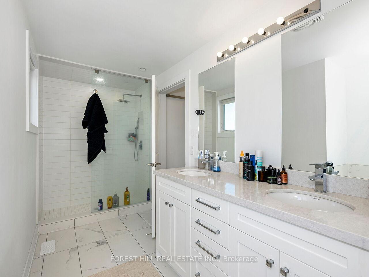 Photo 24 of Unit 5, 1 Hartman Avenue, Vaughan, Islington Woods — HOMEH