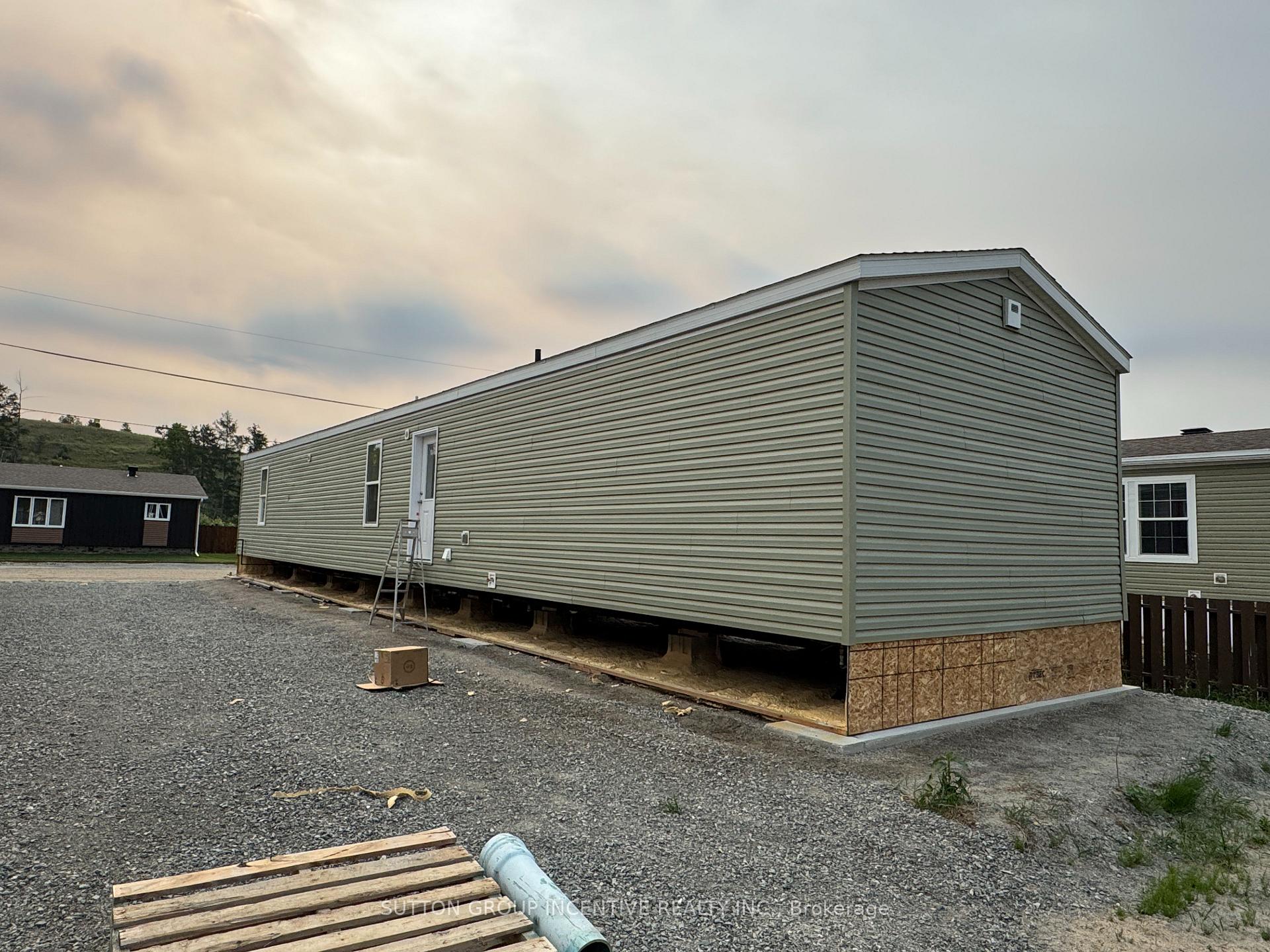Photo 3 of 182 Remi Crescent, Timmins, TS - Trailer Parks — HOMEH