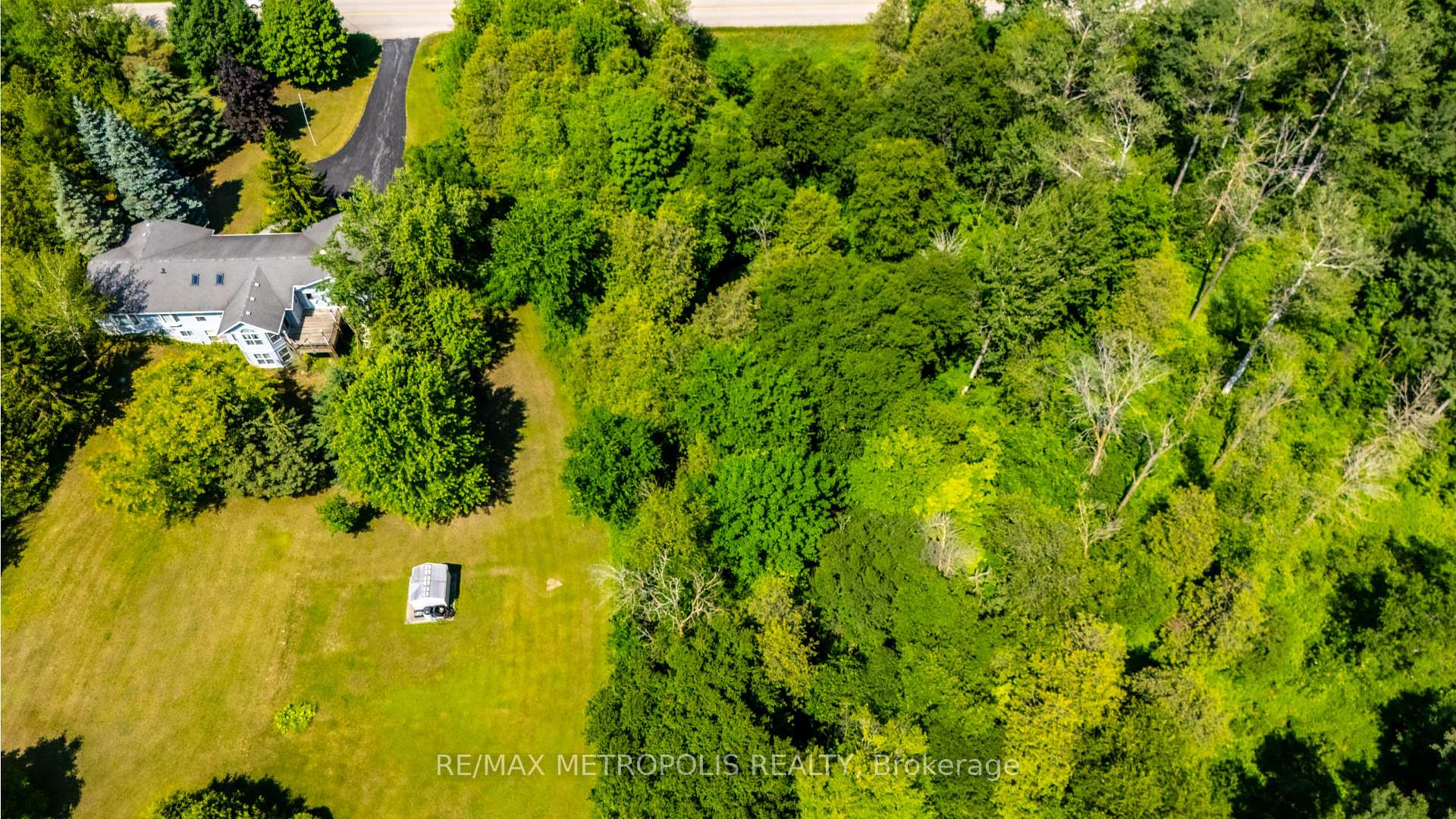 Photo 3 of 8232 Concession Road 12, Mapleton, Rural Mapleton — HOMEH