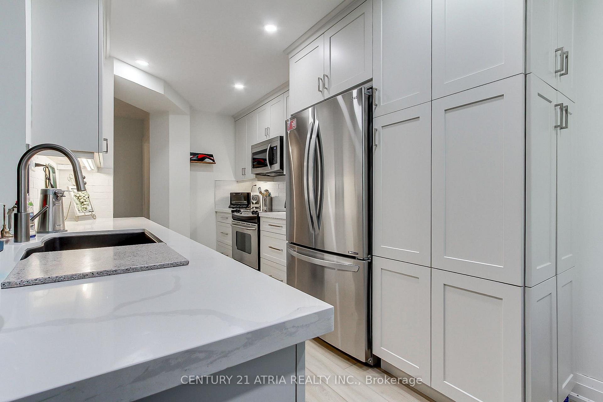 Photo 6 of 27 Anderson Place, Aurora, Aurora Highlands — HOMEH
