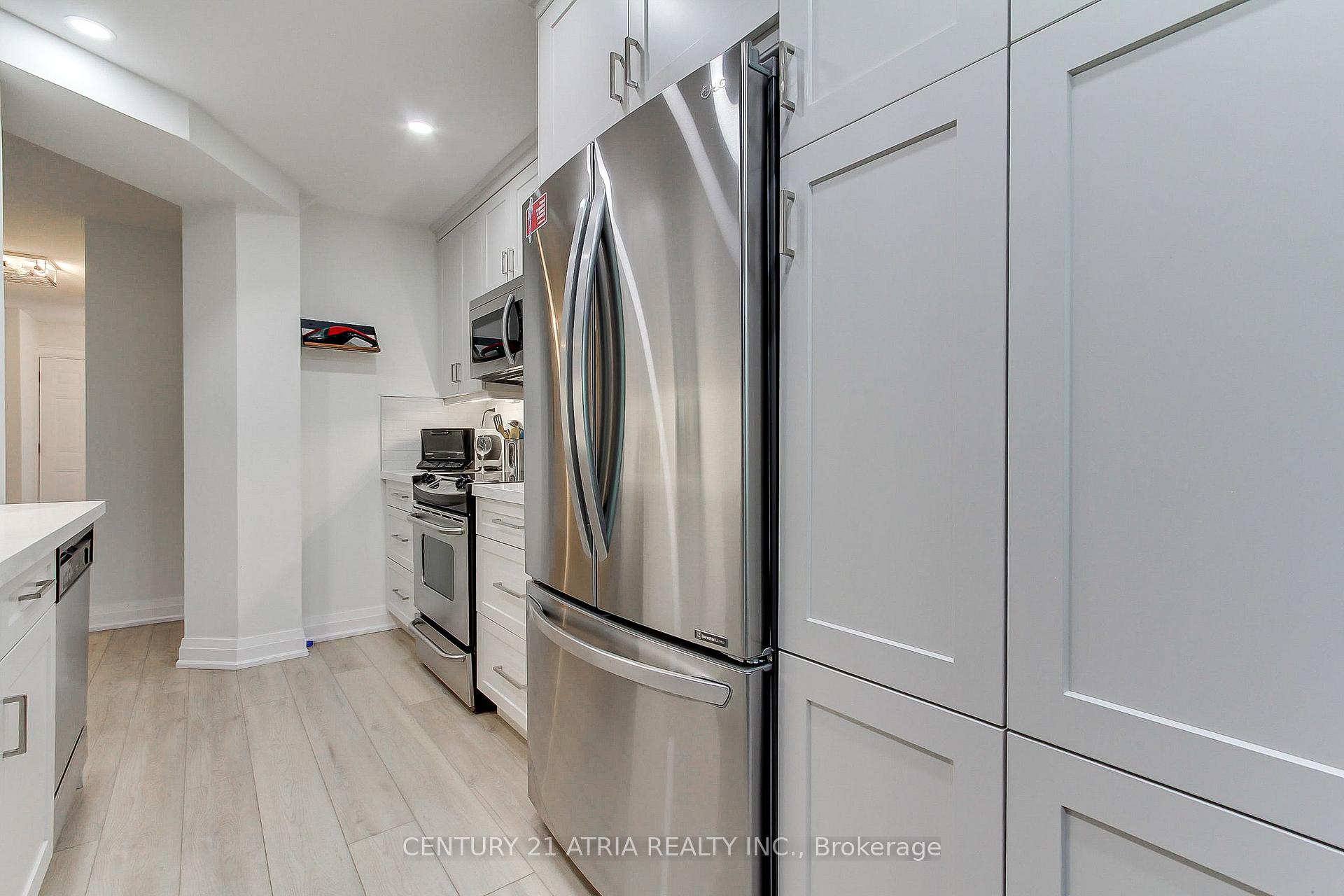 Photo 7 of 27 Anderson Place, Aurora, Aurora Highlands — HOMEH