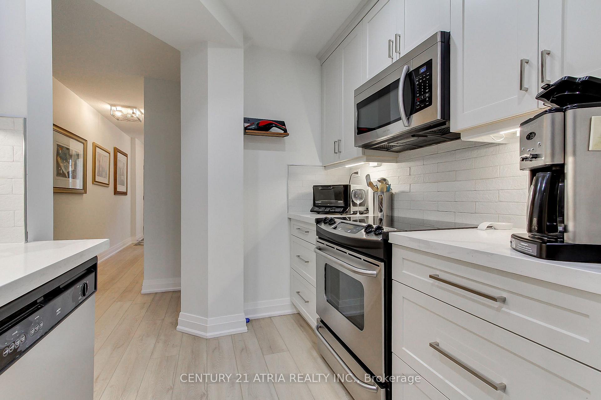 Photo 9 of 27 Anderson Place, Aurora, Aurora Highlands — HOMEH