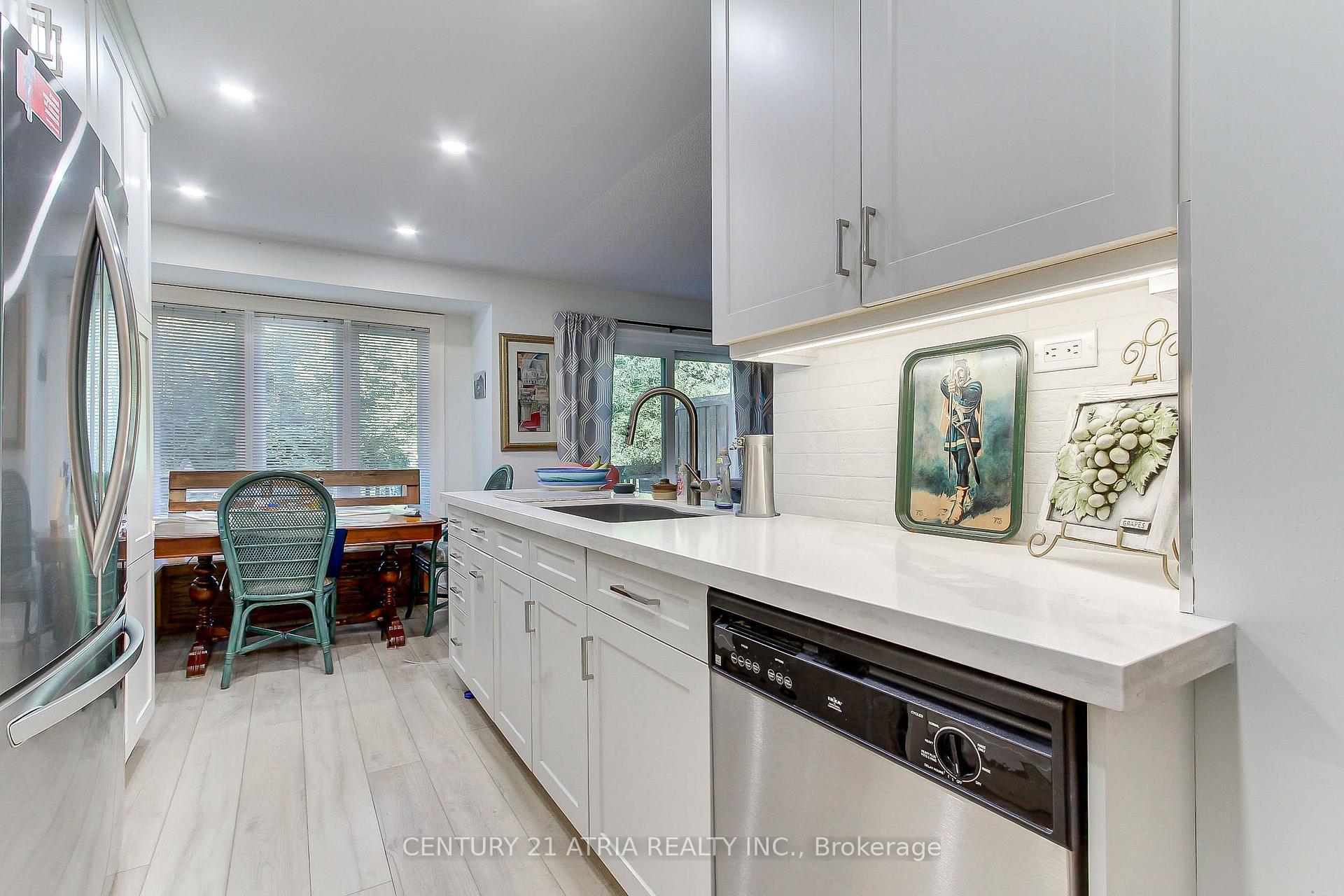 Photo 8 of 27 Anderson Place, Aurora, Aurora Highlands — HOMEH