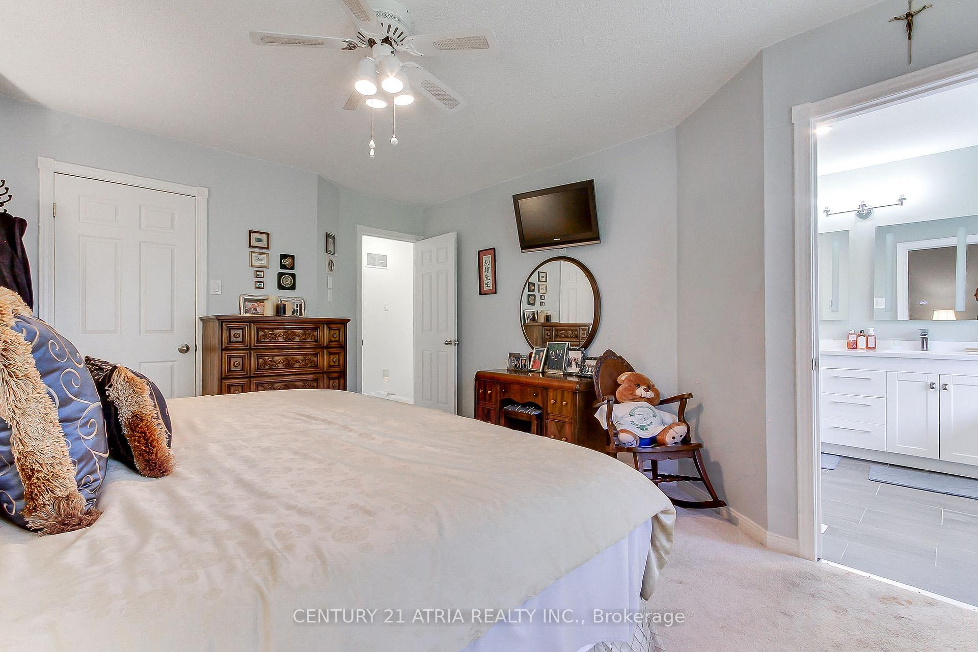 Photo 21 of 27 Anderson Place, Aurora, Aurora Highlands — HOMEH