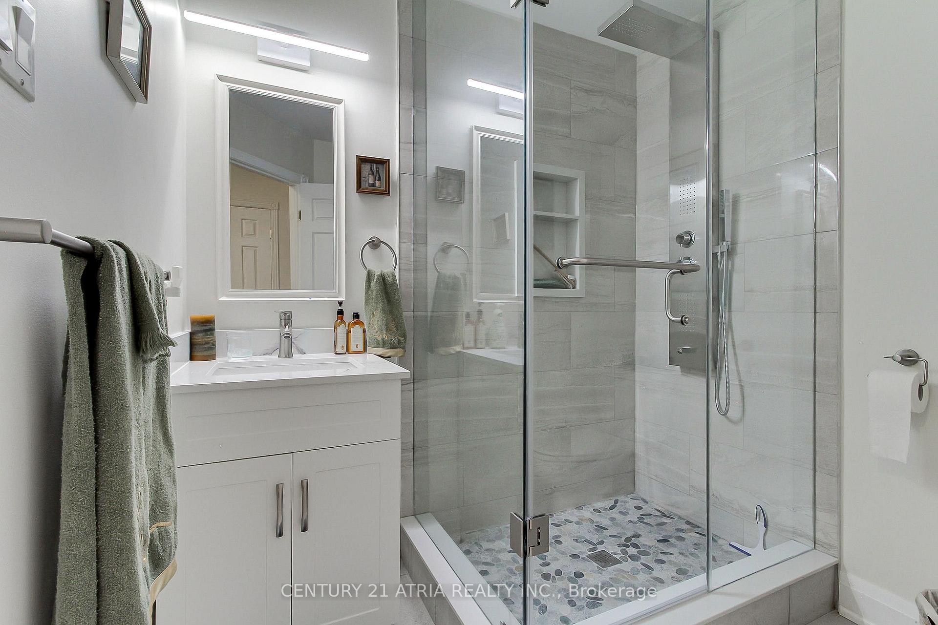 Photo 28 of 27 Anderson Place, Aurora, Aurora Highlands — HOMEH