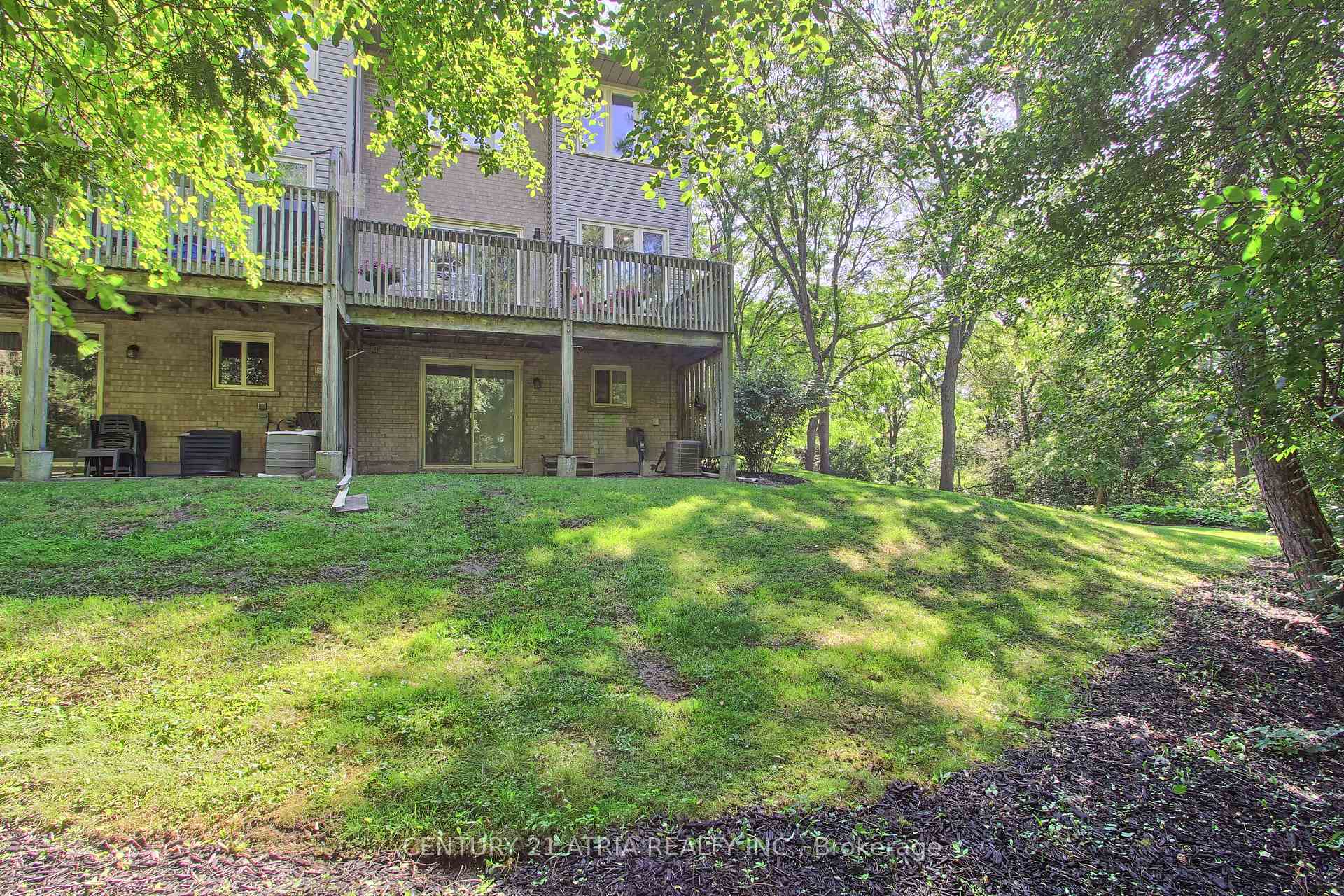 Photo 32 of 27 Anderson Place, Aurora, Aurora Highlands — HOMEH