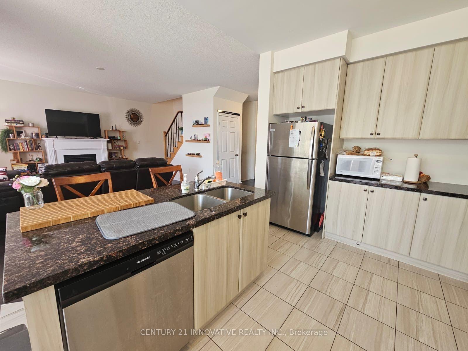 Photo 8 of 219 Northglen Boulevard, Clarington, Bowmanville — HOMEH