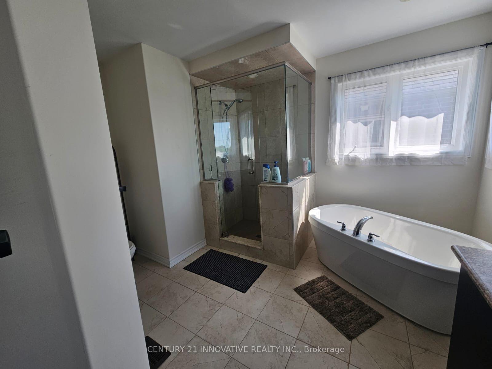 Photo 16 of 219 Northglen Boulevard, Clarington, Bowmanville — HOMEH