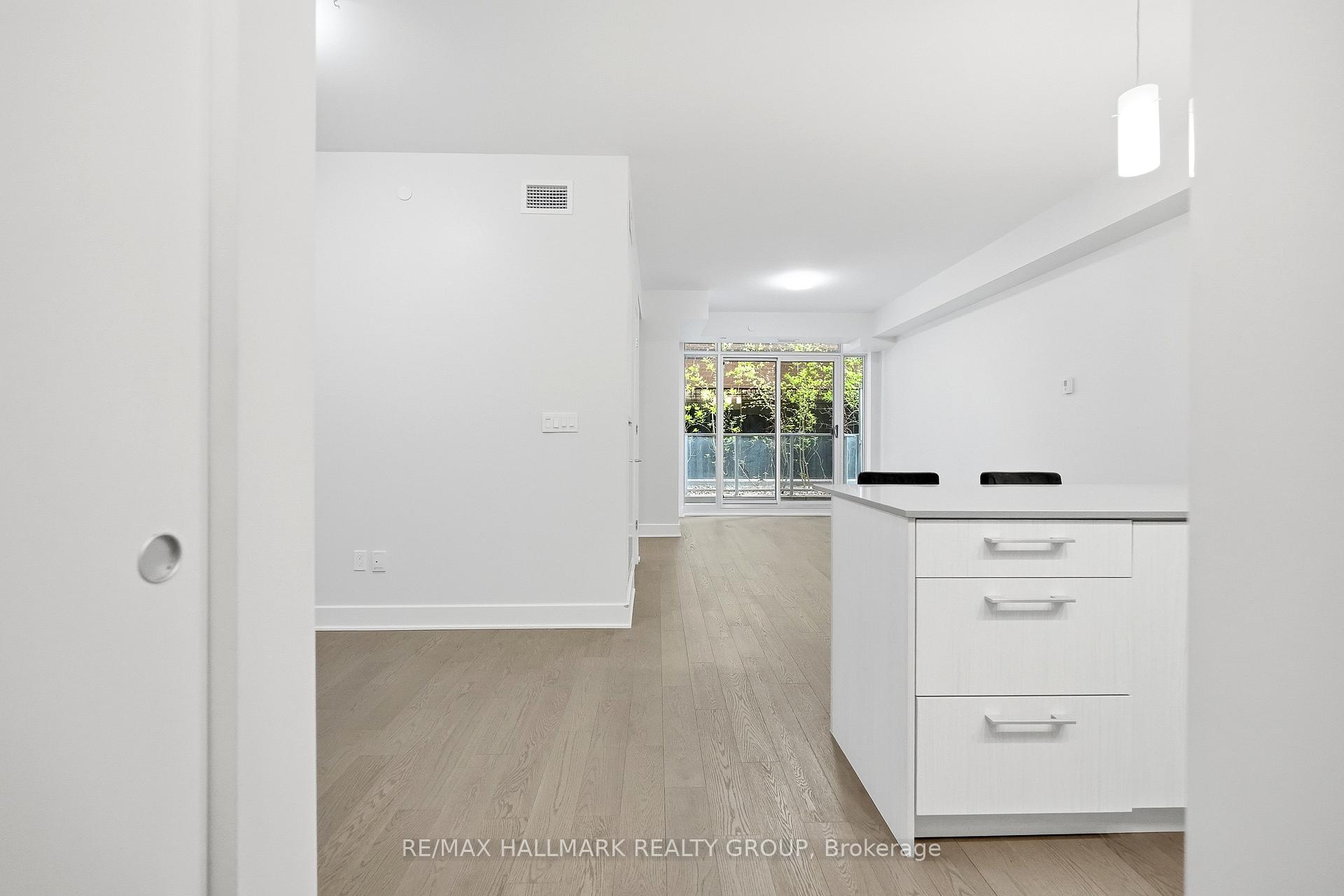 Photo 7 of Unit 106, 255 Bay Street, Ottawa, Ottawa Centre — HOMEH