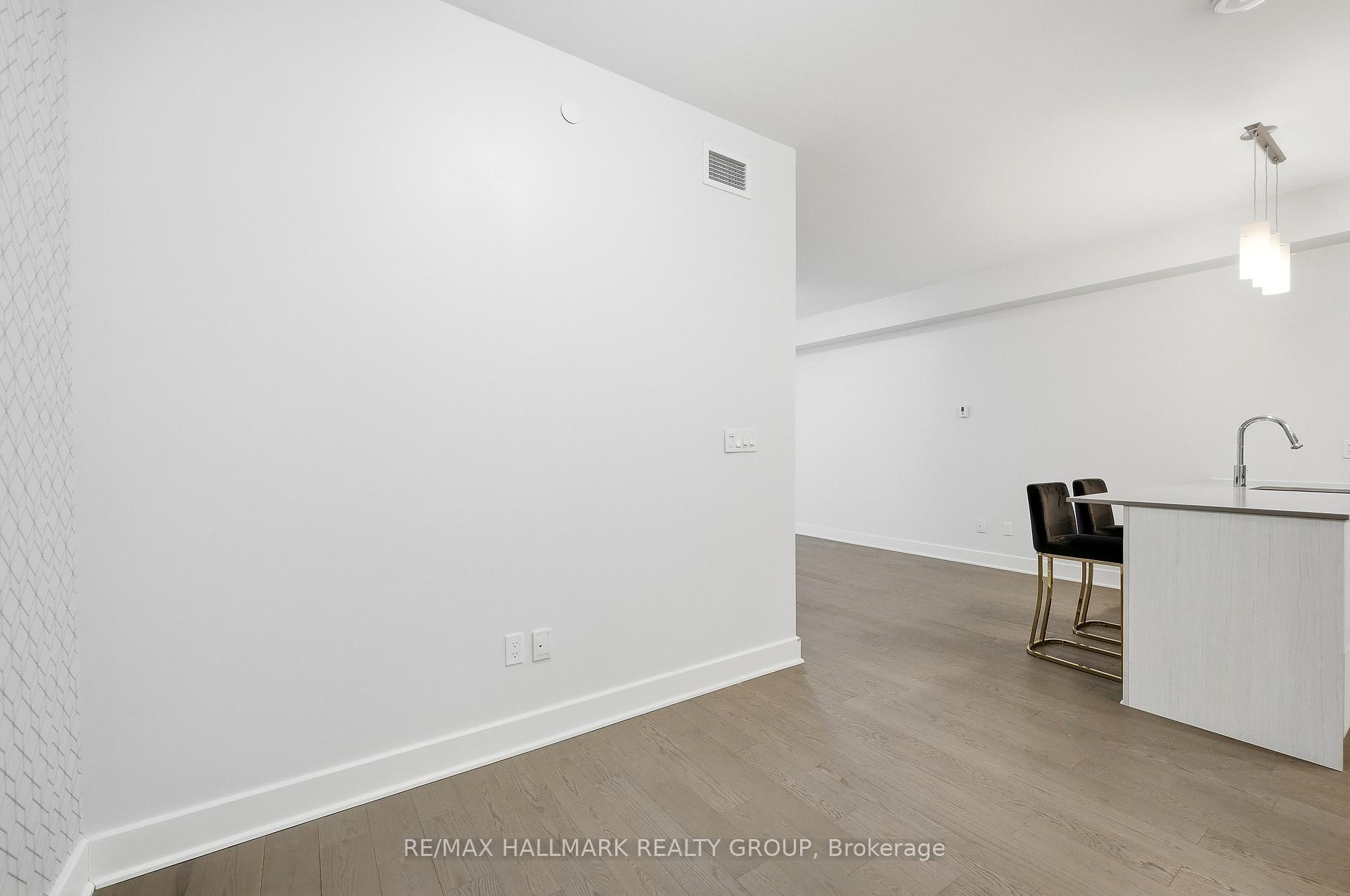 Photo 10 of Unit 106, 255 Bay Street, Ottawa, Ottawa Centre — HOMEH