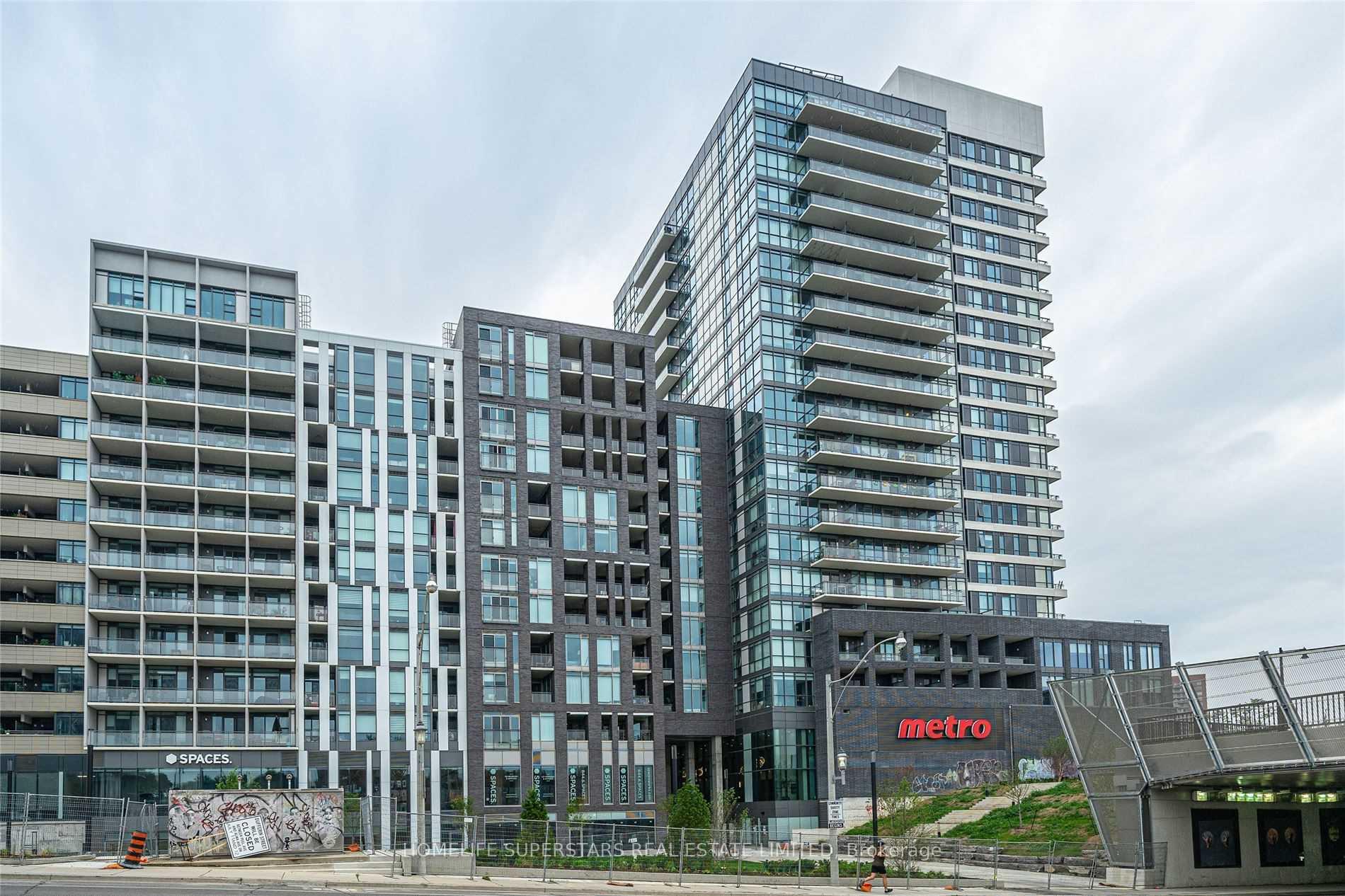 Front of Unit 1805, 20 Minowan Miikan Lane
