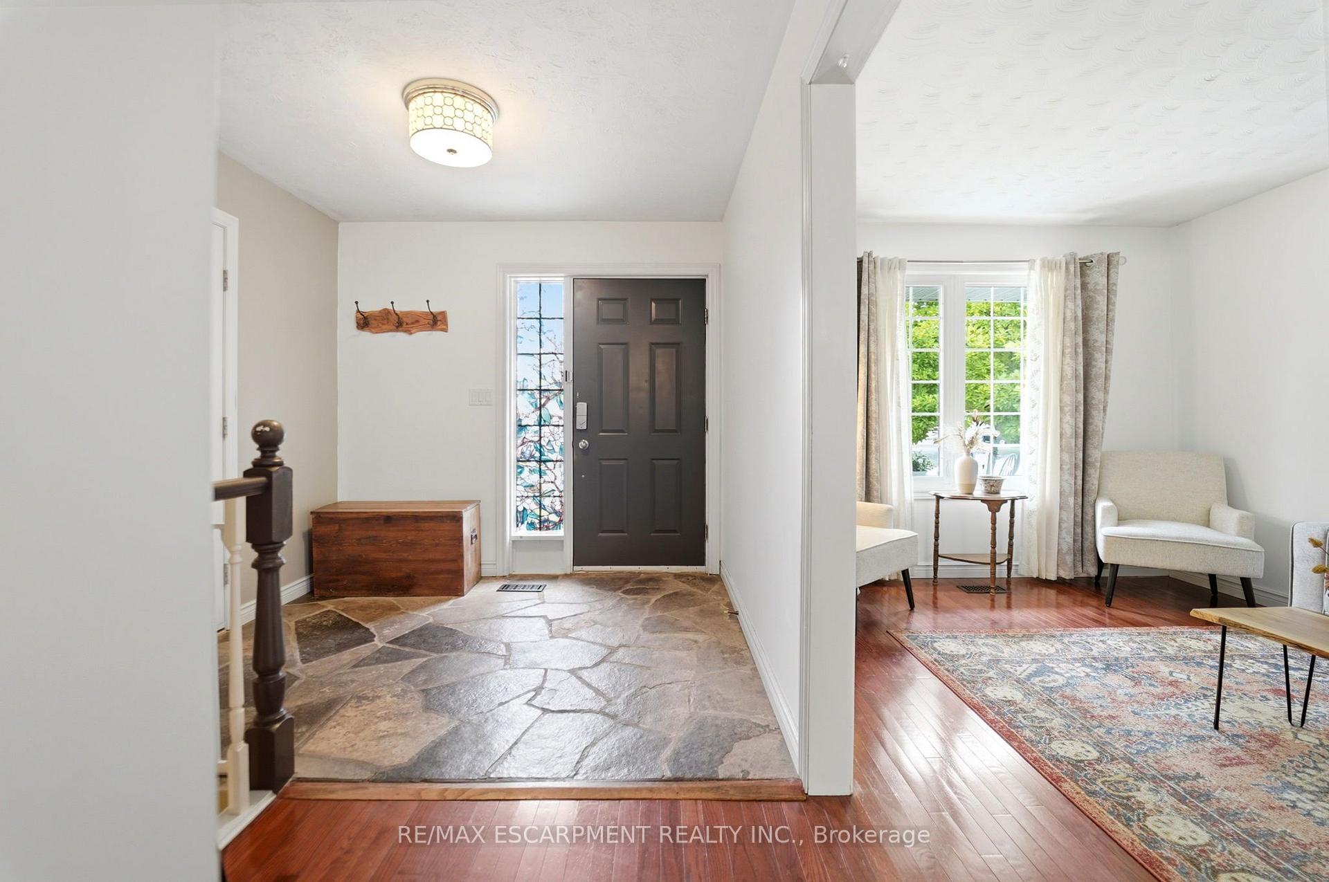 Photo 3 of 44 Marion Street, Hamilton, Mount Hope — HOMEH