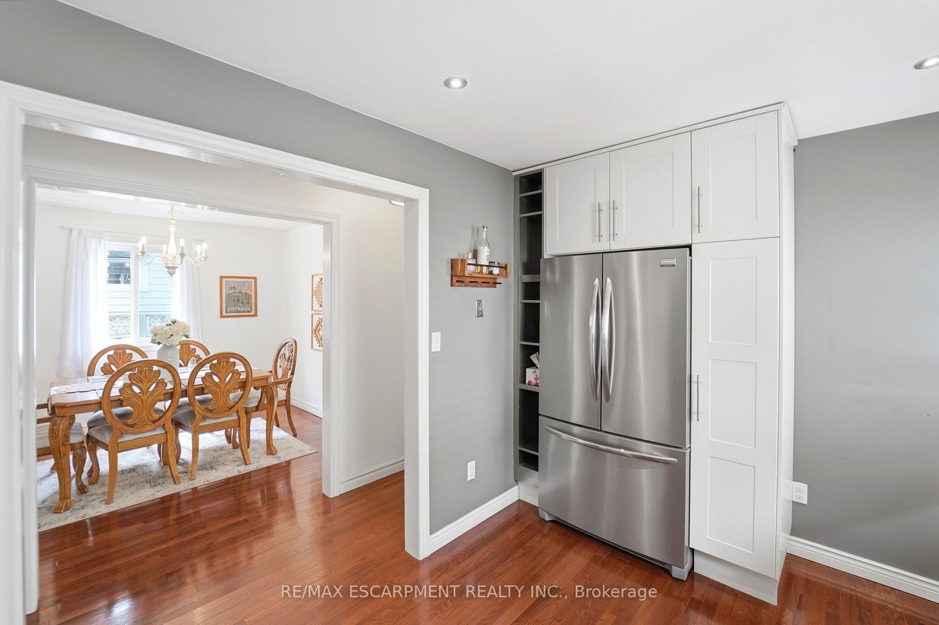 Photo 10 of 44 Marion Street, Hamilton, Mount Hope — HOMEH