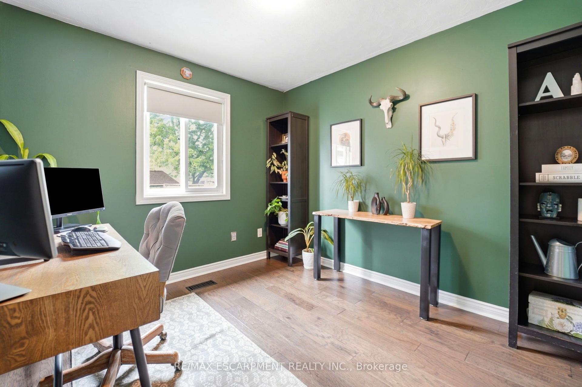 Photo 17 of 44 Marion Street, Hamilton, Mount Hope — HOMEH