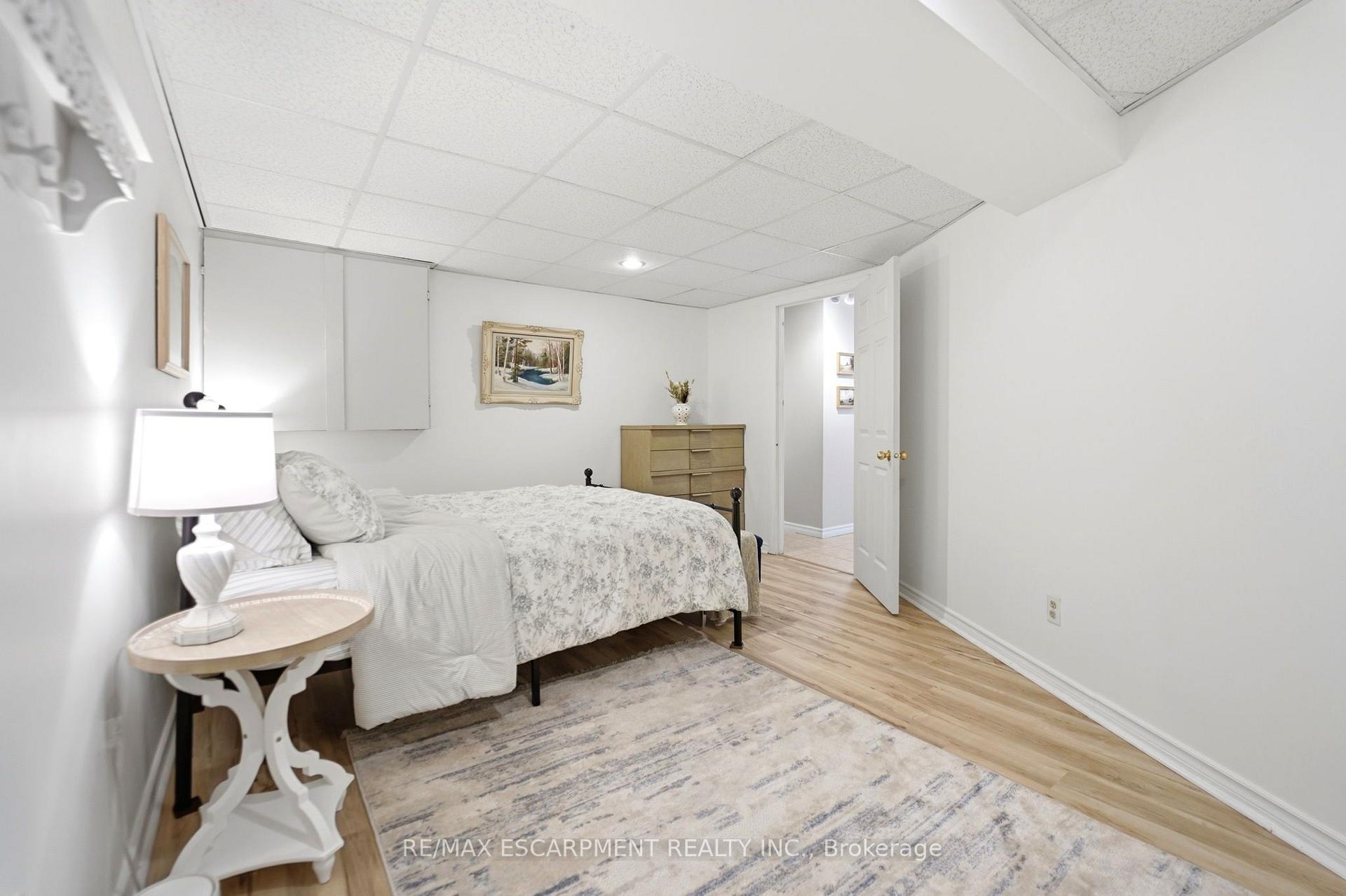 Photo 21 of 44 Marion Street, Hamilton, Mount Hope — HOMEH