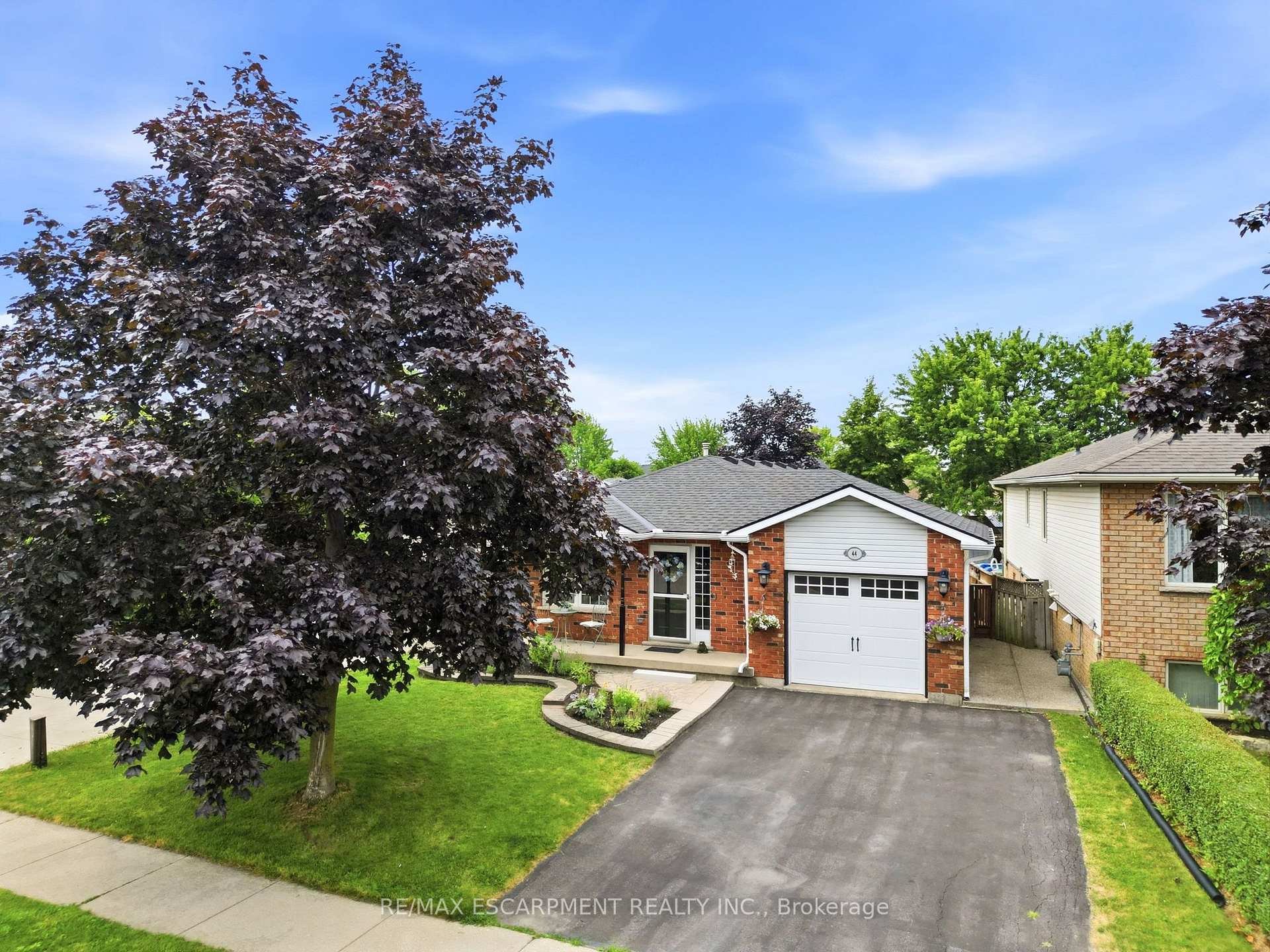 Photo 27 of 44 Marion Street, Hamilton, Mount Hope — HOMEH